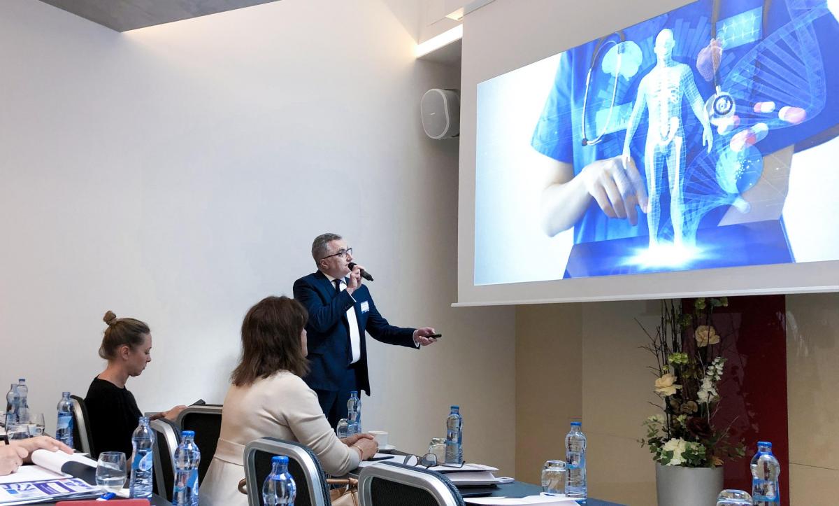 Konference Ageing 7.-8.6.2019: MUDr. Petr Hora, MBA seznamuje přítomné se zkušenostmi s precizní medicínou v praxi